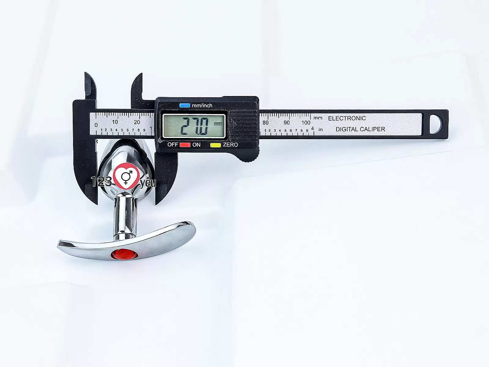 Dụng cụ kích thích hậu môn inox có tay cầm