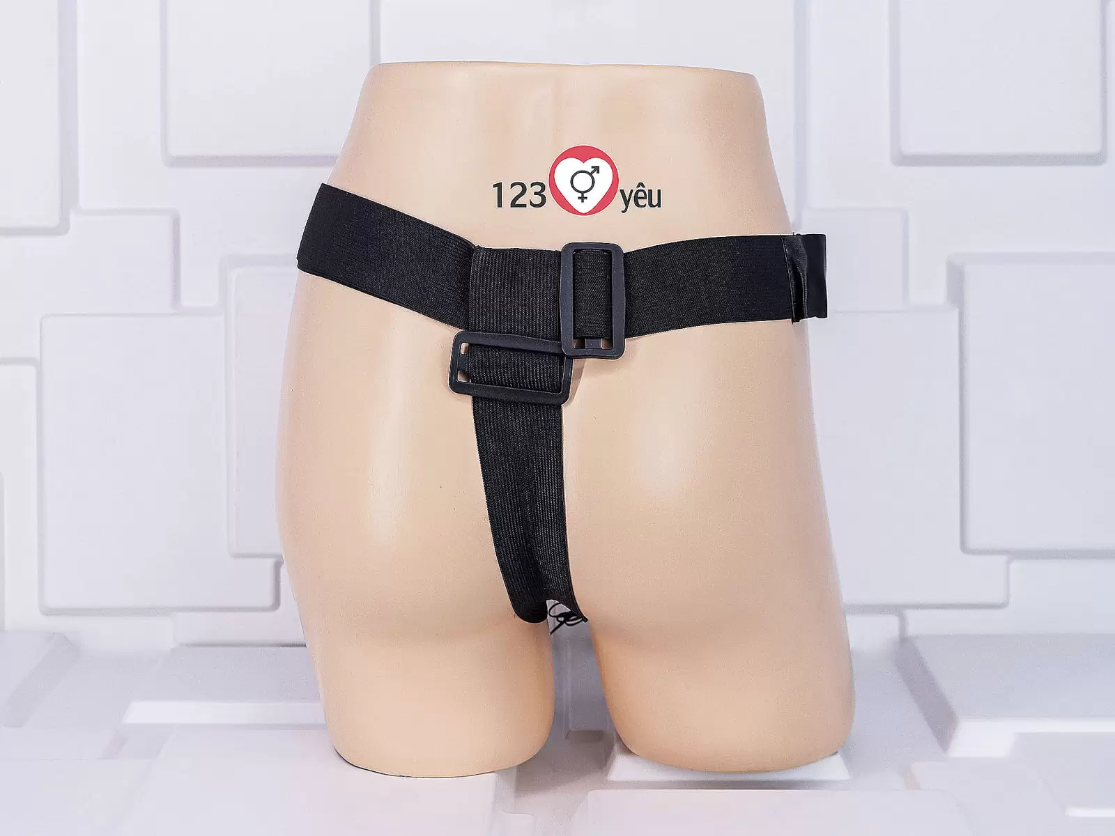 Dương vật giả có dây đeo 2 đầu Ultra Doube Head có rung