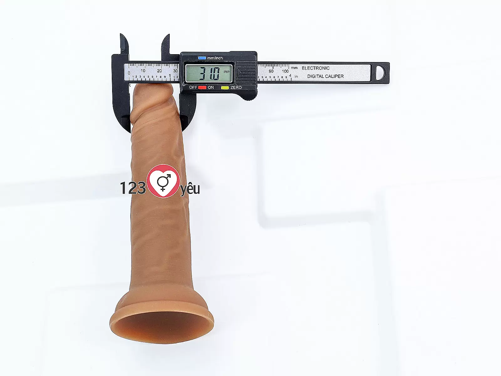 Dương vật giả có đế siêu mềm 7 inch