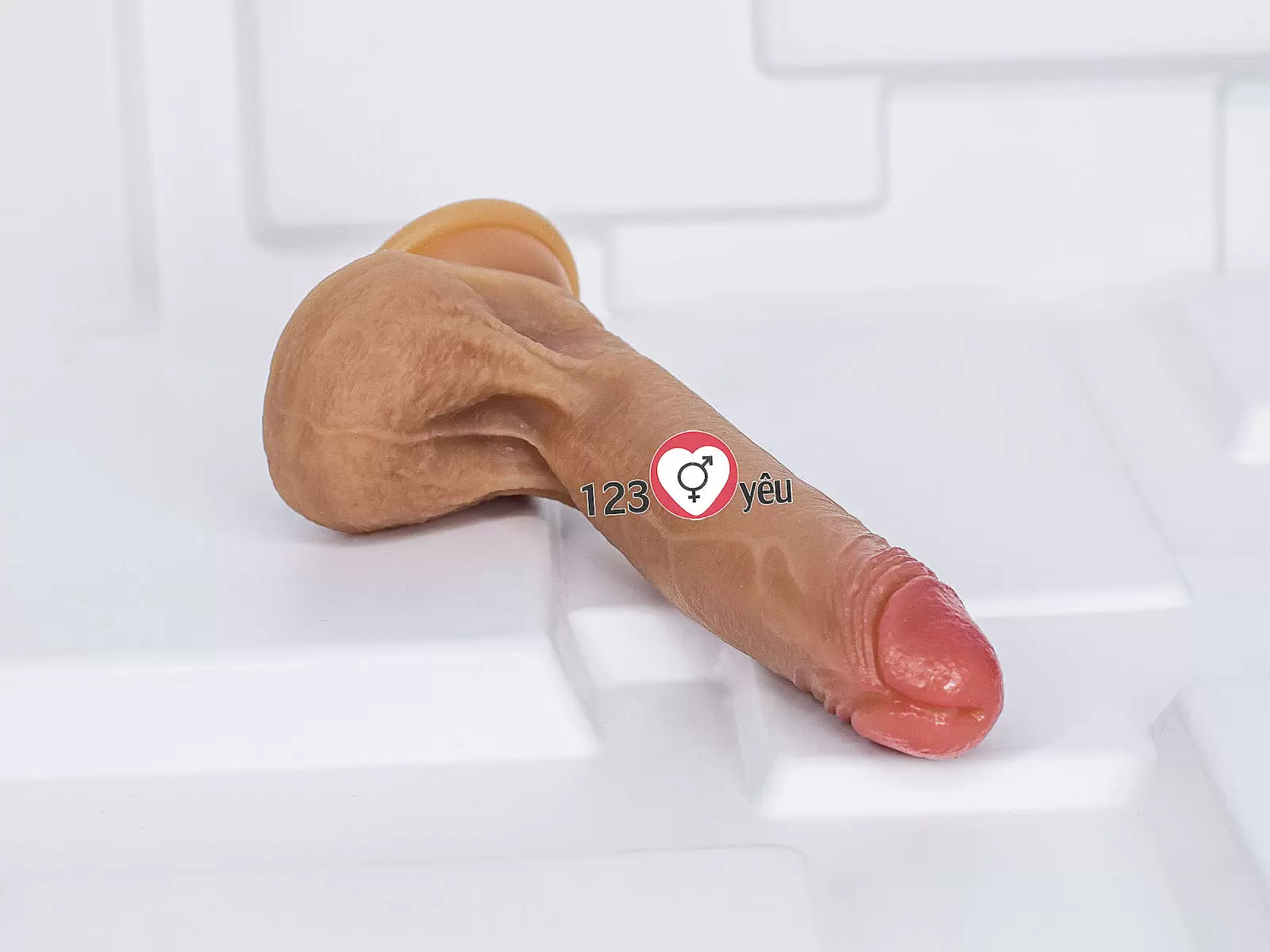 Dương vật giả có đế Lovetoy 7 inch da nâu siêu mềm