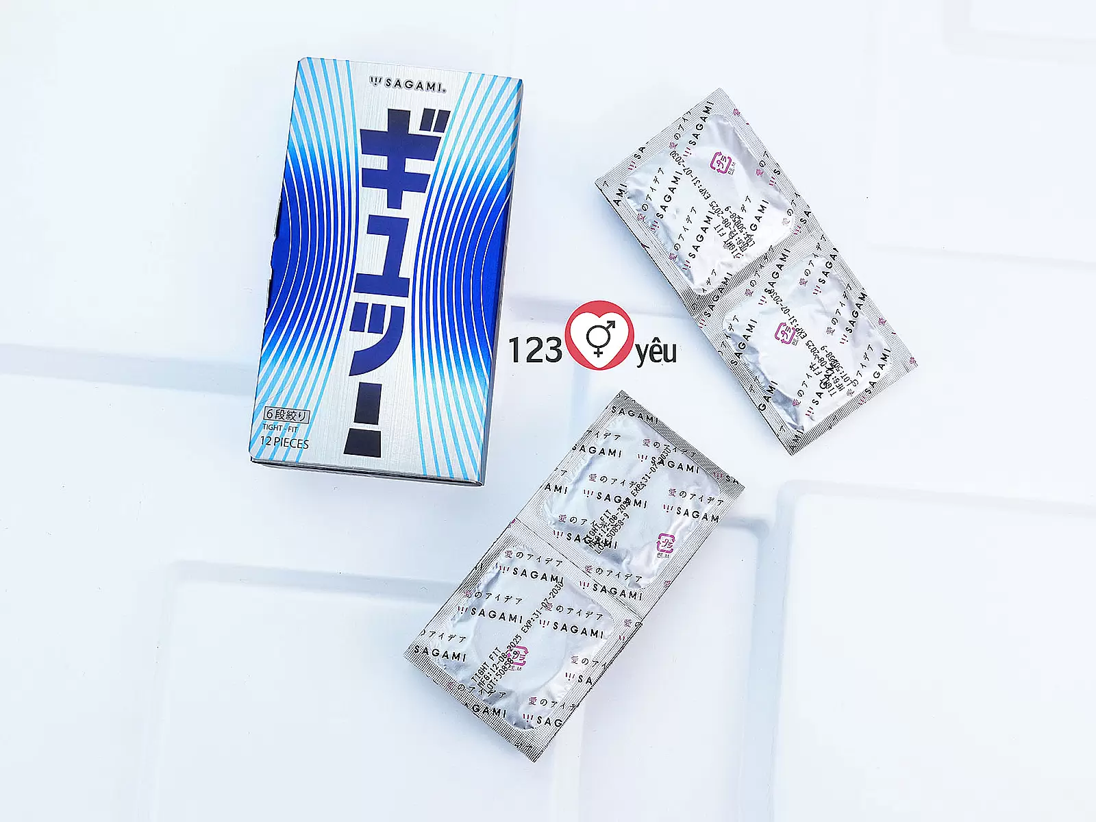 Bao cao su Sagami Tight-Fit hộp 12 bao