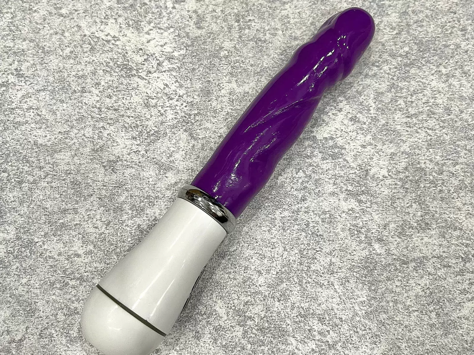Thanh lý - Dương vật giả silicon nhỏ gọn không rung