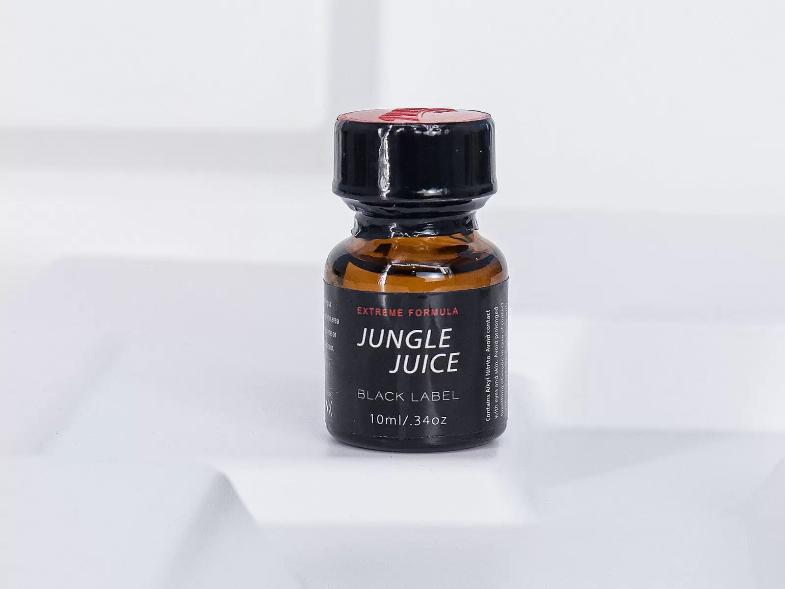 Chai h&iacute;t Jungle Juice 10ml tăng cảm gi&aacute;c kho&aacute;i cảm