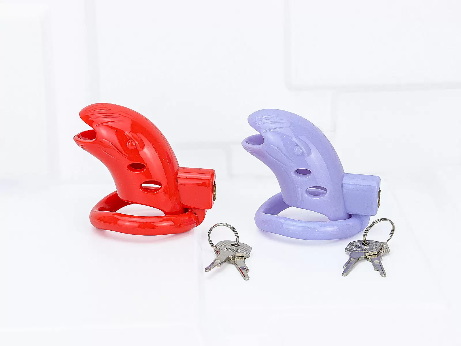 Khóa dương vật nhựa đỏ có chìa khóa phụ kiện sextoy nam tăng cảm giác kiểm soát