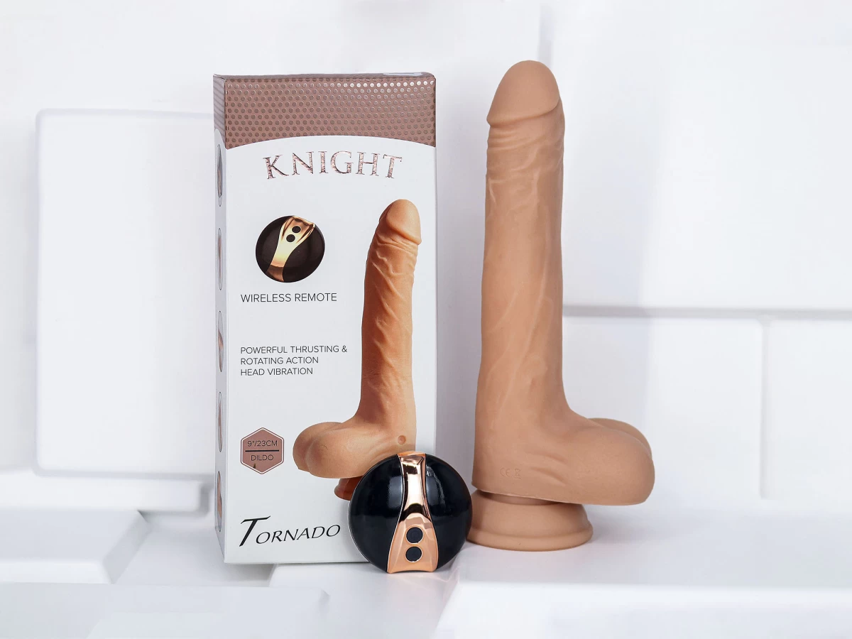 Dương vật giả c&oacute; đế Knight Tornado rung thụt ngo&aacute;y c&oacute; điều khiển rời