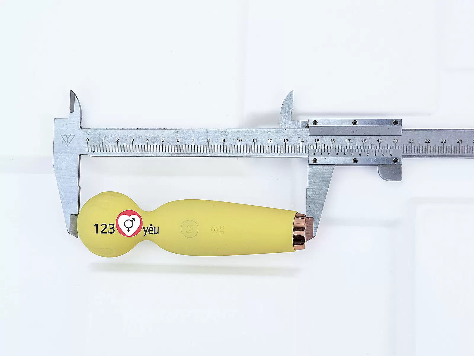 Máy massage điểm G que kem nhỏ xinh Lilo