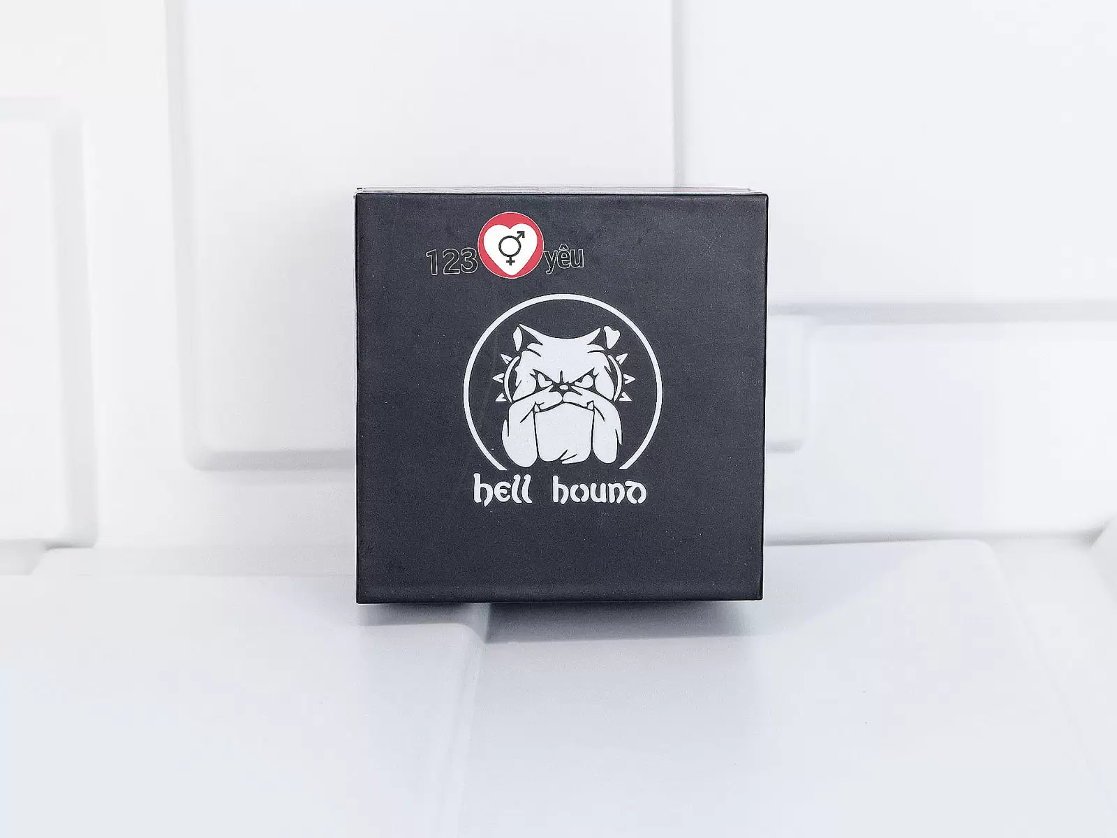 Chai hít Hell Hound bùng nổ khoái cảm