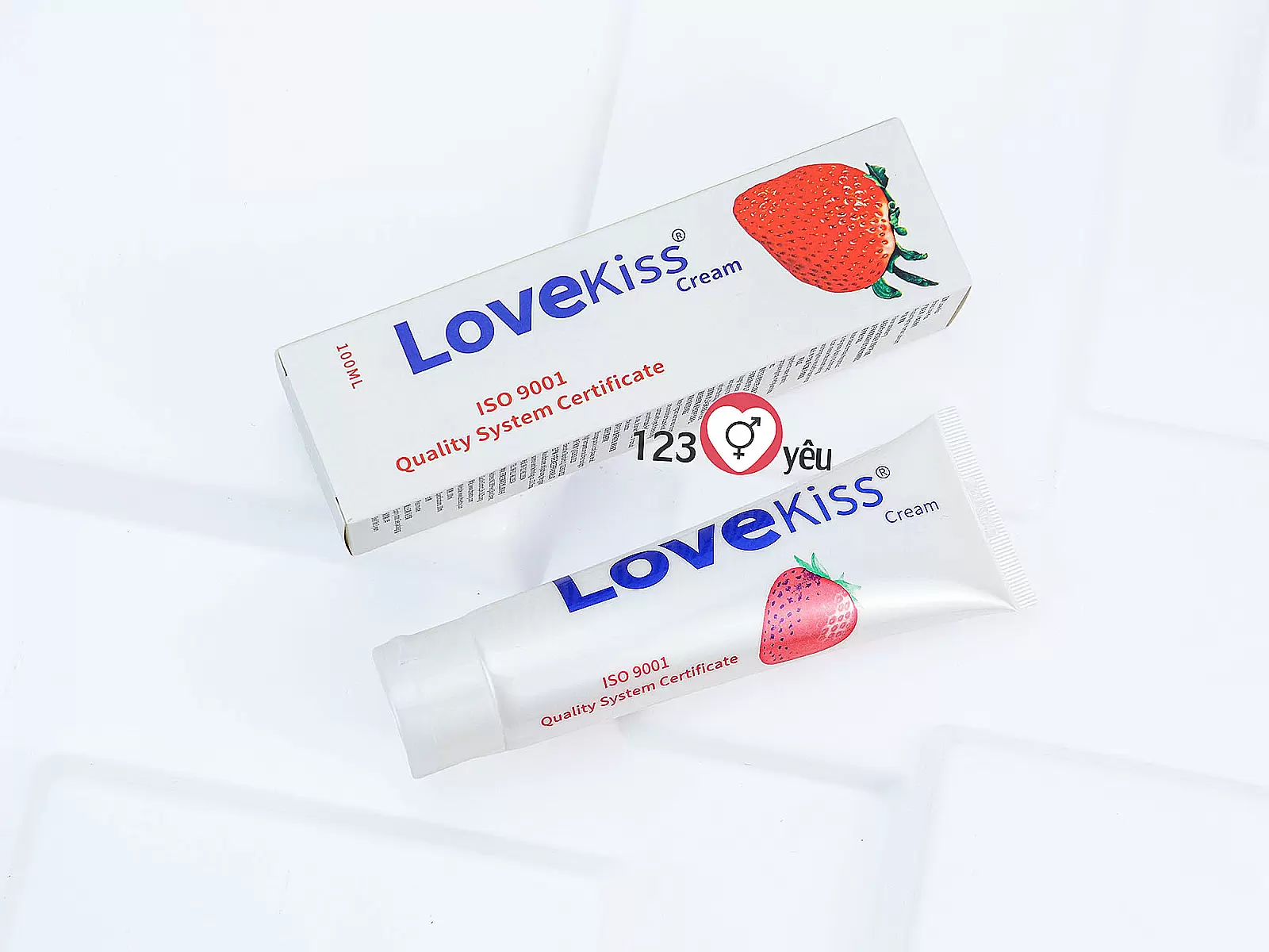 Gel Love Kiss Cream hương dâu - bôi trơn âm đạo 100ml