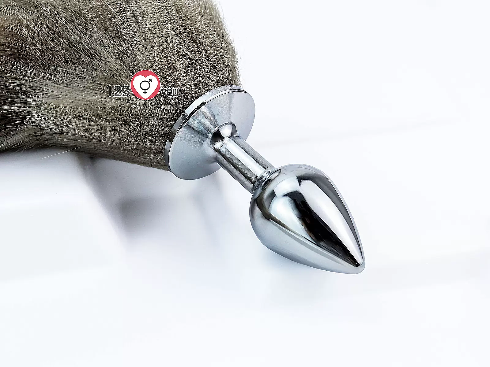 Đồ chơi kích hậu inox đuôi sói xám rêu