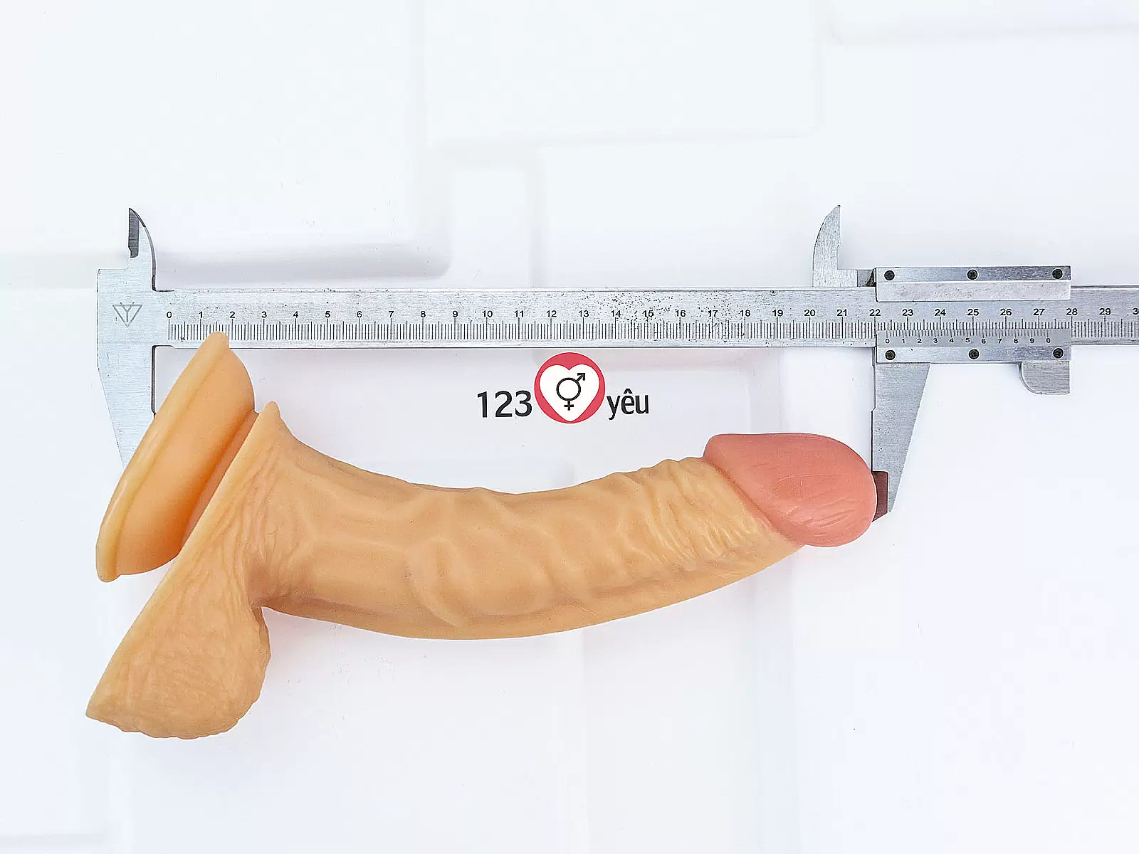 Dương vật giả có đế Lovetoy Real Extreme 8.5inch rung kèm điều khiển