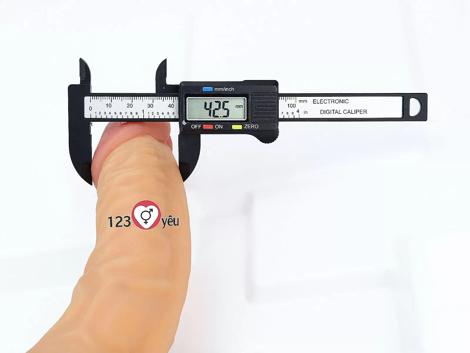 Dương vật giả có đế Lovetoy Real Extreme 8.5inch rung kèm điều khiển