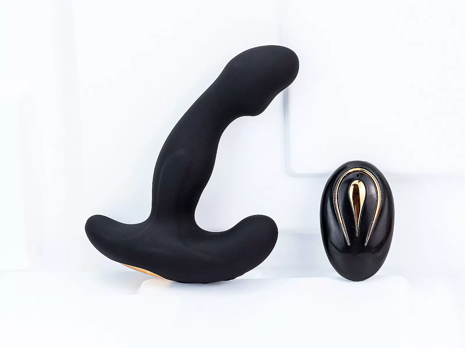 Máy mát xa kích hậu đầu dương vật giả Love điều khiển từ xa