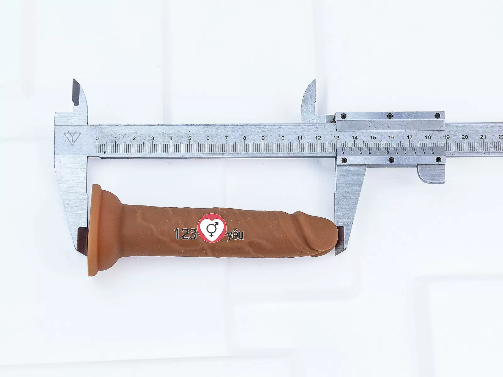 Đế gắn dương vật có đế rung thụt pin sạc (không bao gồm dương vật giả)