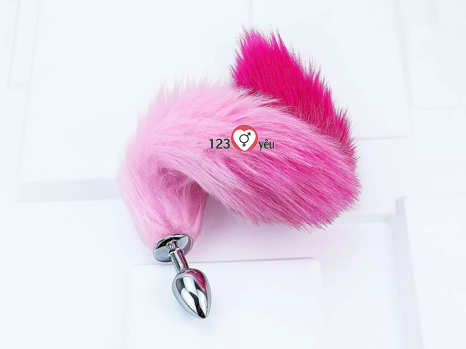 Dụng cụ kích thích hậu môn inox đuôi chồn hồng