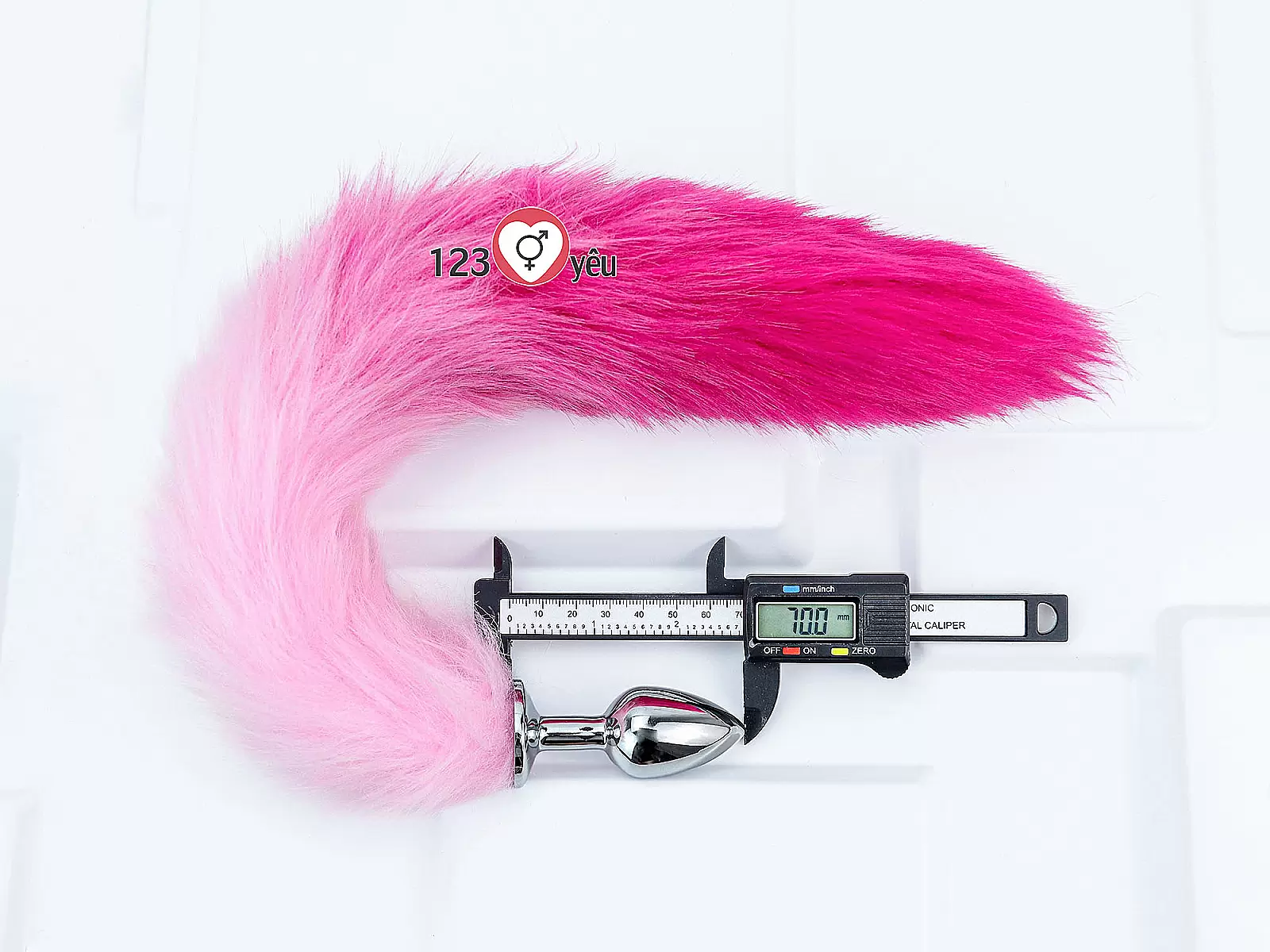 Dụng cụ kích thích hậu môn inox đuôi chồn hồng