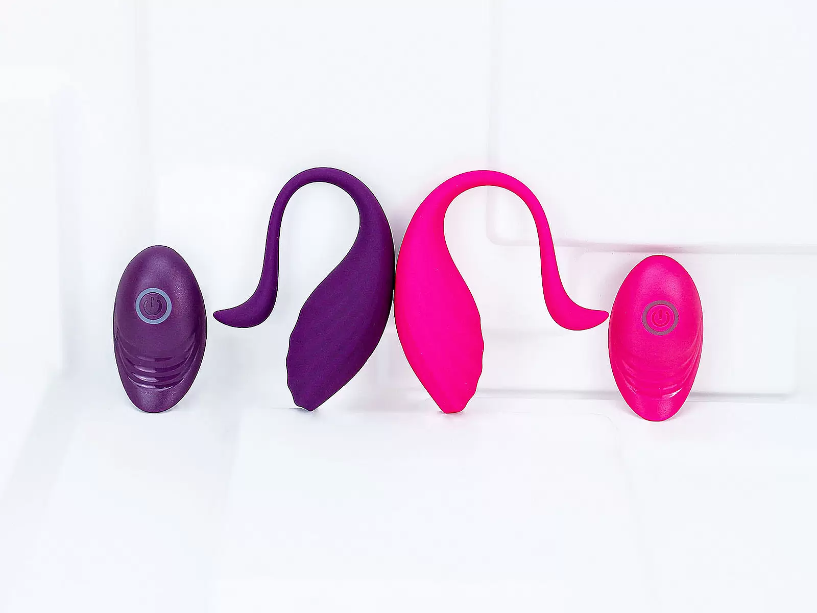 Trứng rung Vibrator 10 chế độ + remote – silicon mạnh