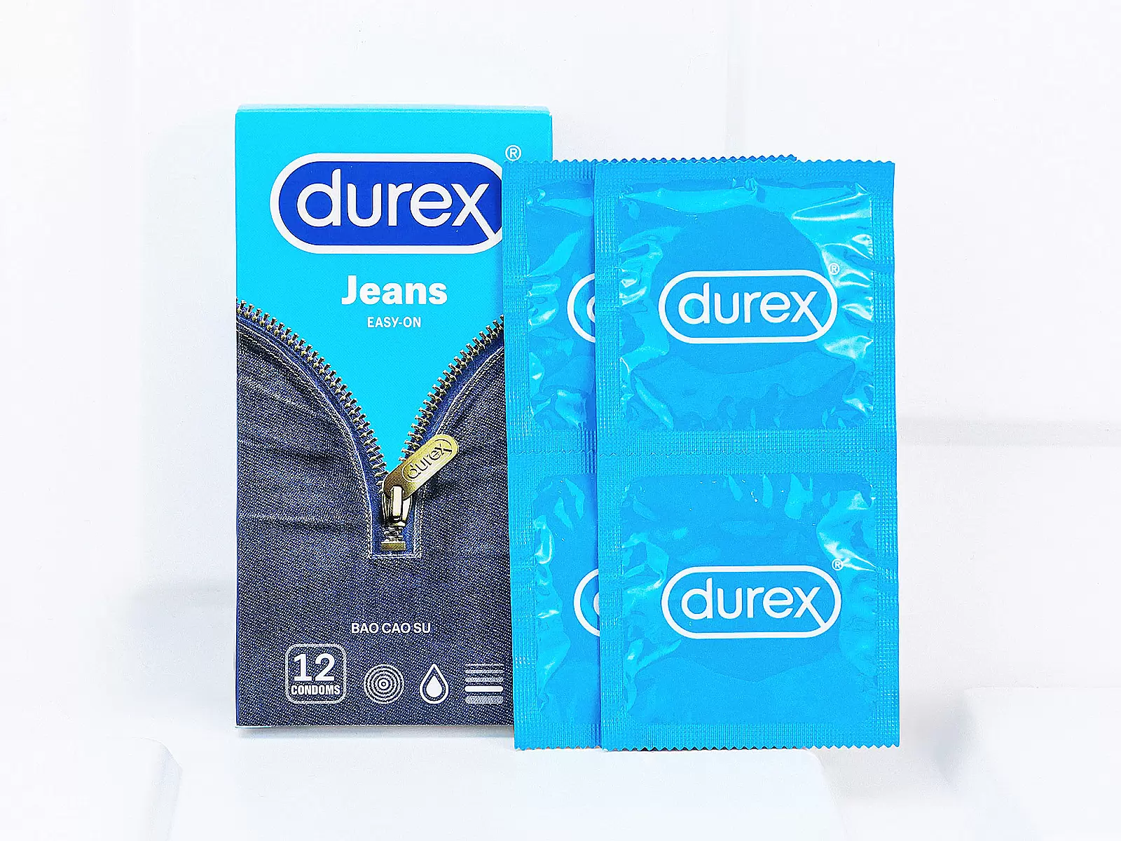 Bao cao su Durex Jeans Easy On giúp giảm ma sát, hỗ trợ cuộc yêu mượt mà