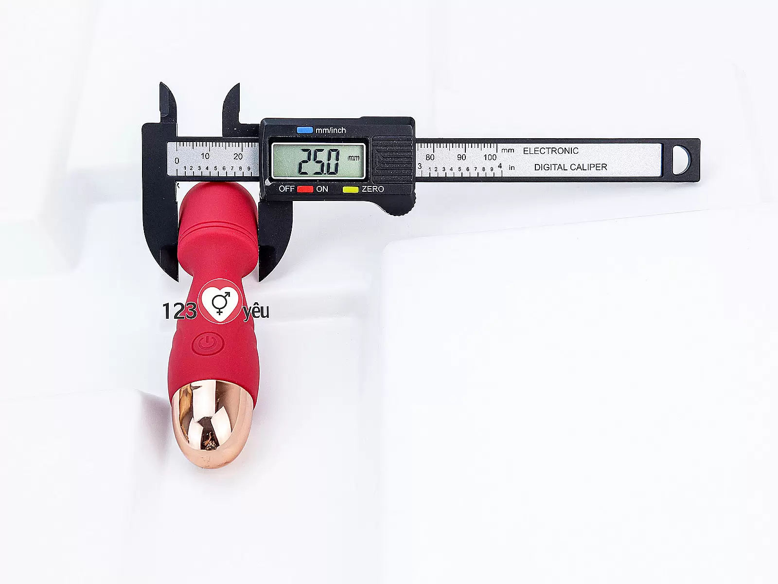 Máy mát xa điểm G mini kèm 4 đầu nhỏ xinh pin sạc